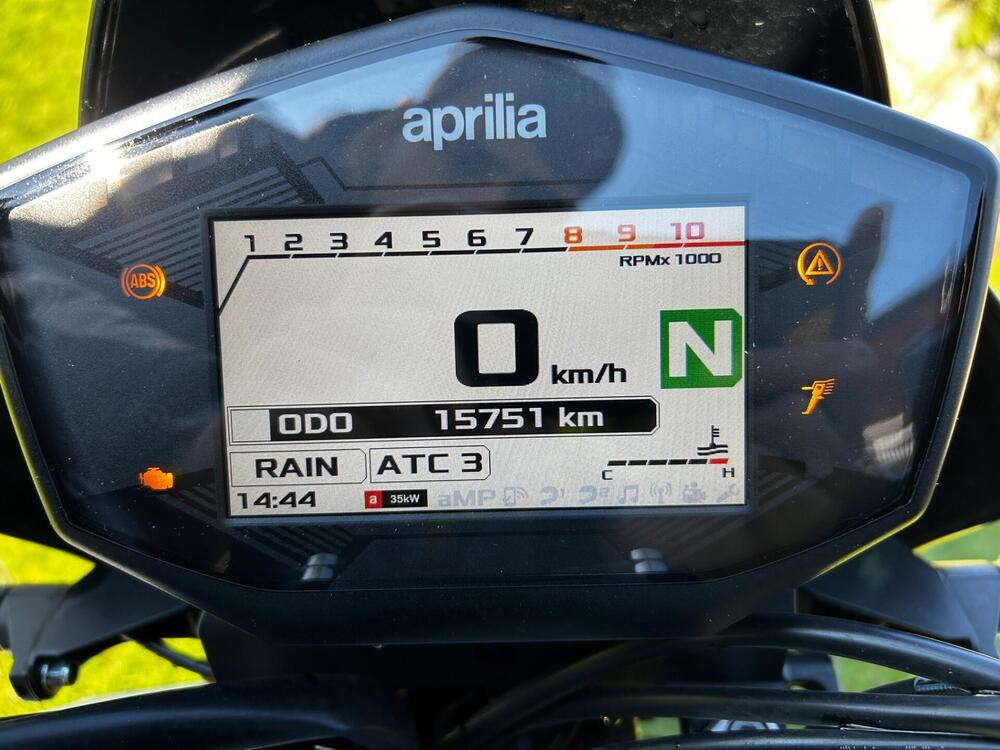 Aprilia Dorsoduro 900 (2017 - 20) (6)