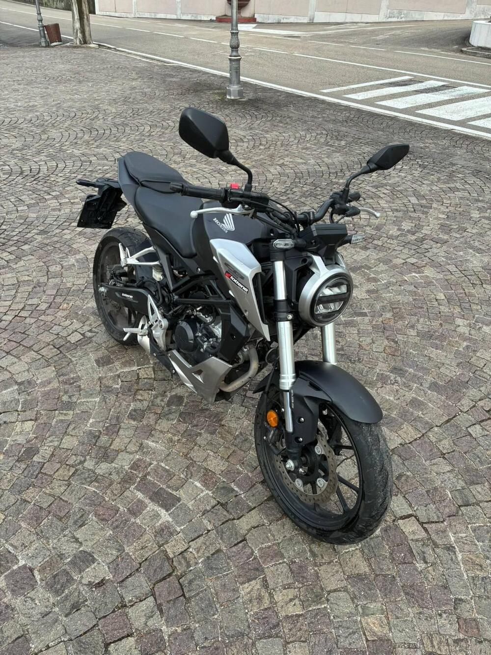Honda CB 125 R (2018 - 20) (2)