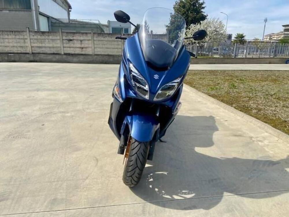 Suzuki Burgman 400 (2025 - 26) (3)