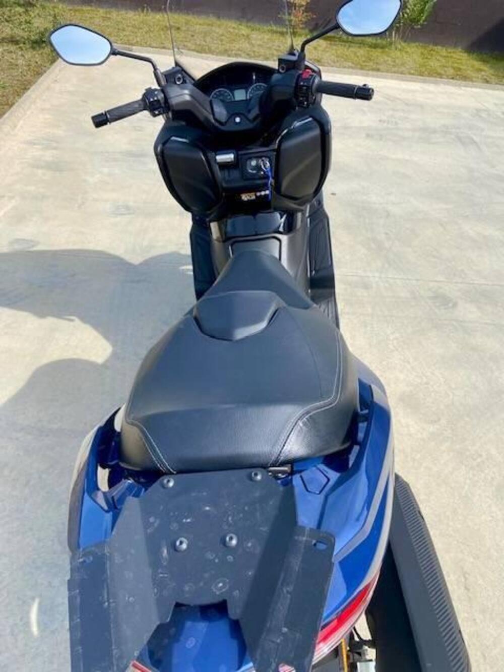 Suzuki Burgman 400 (2025 - 26) (9)