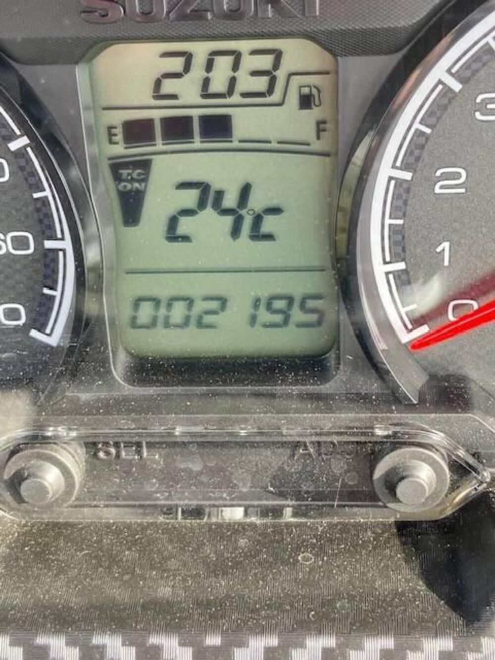 Suzuki Burgman 400 (2025 - 26) (10)