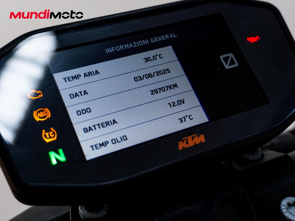 KTM 1290 Super Duke R (2020) (12)