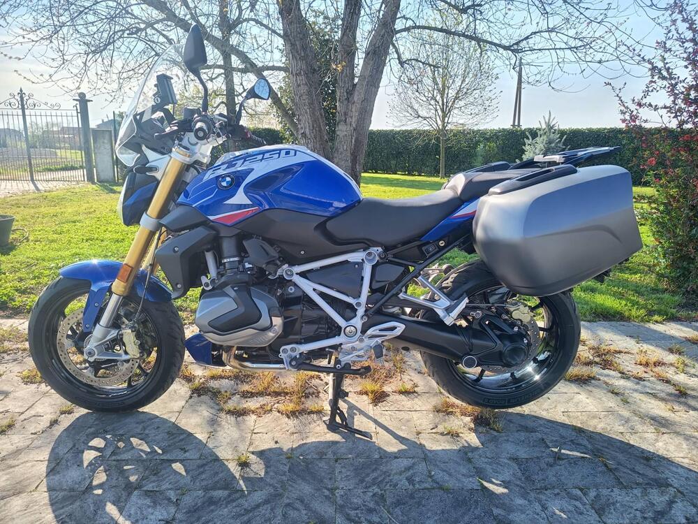 Bmw R 1250 R (2021 - 25) (2)