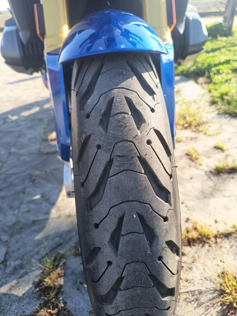 Bmw R 1250 R (2021 - 25) (5)