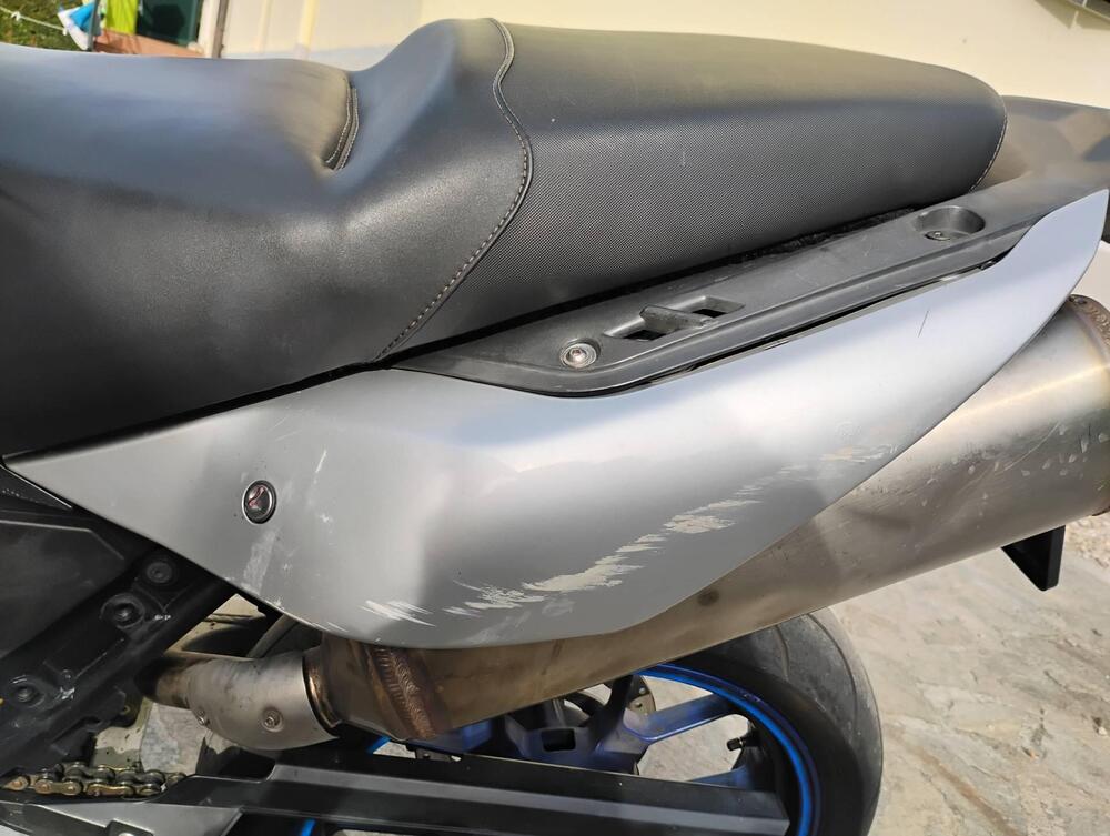 Aprilia Pegaso 650 Strada (2005 - 11) (2)