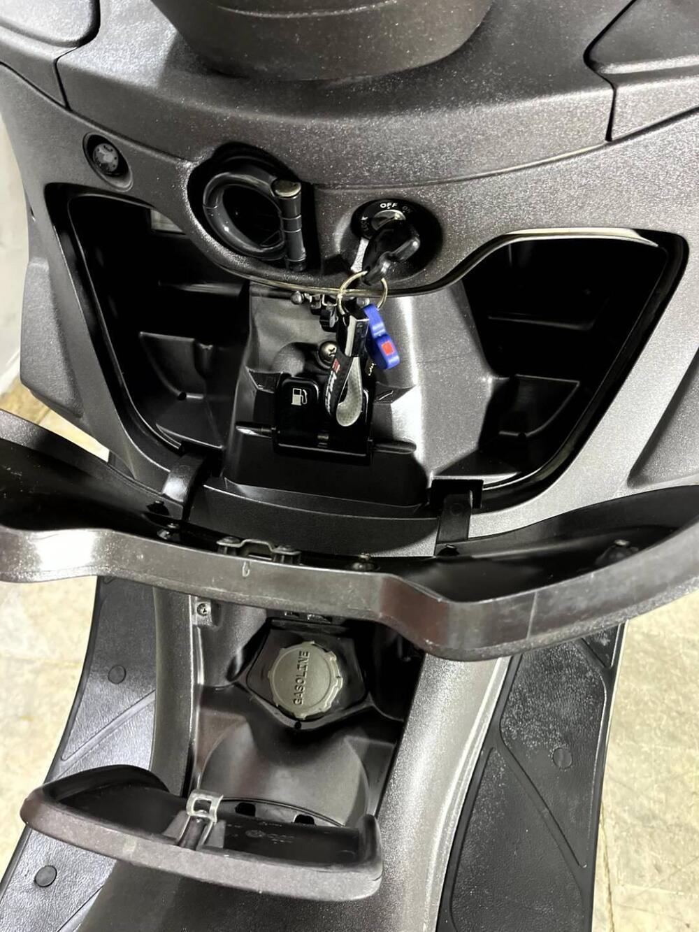 Piaggio X9 250 Evolution (5)