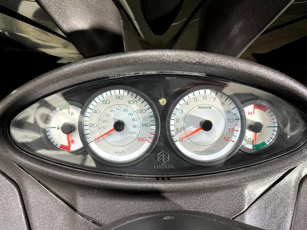 Piaggio X9 250 Evolution (6)