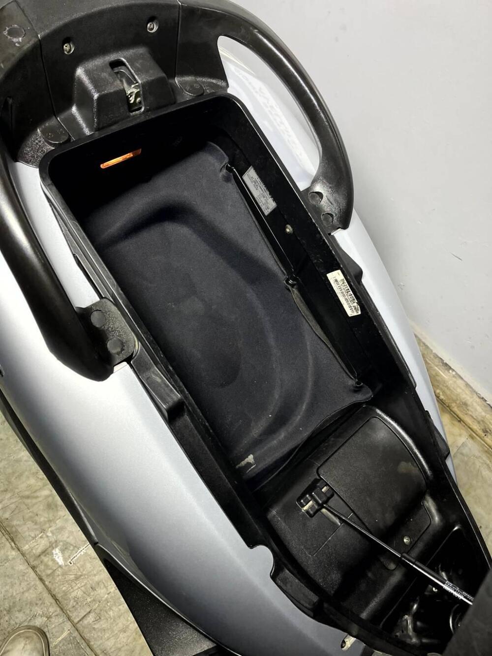 Piaggio X9 250 Evolution (7)