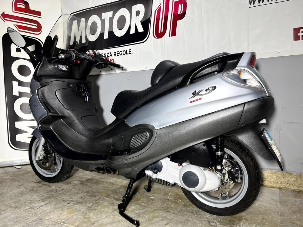 Piaggio X9 250 Evolution (16)
