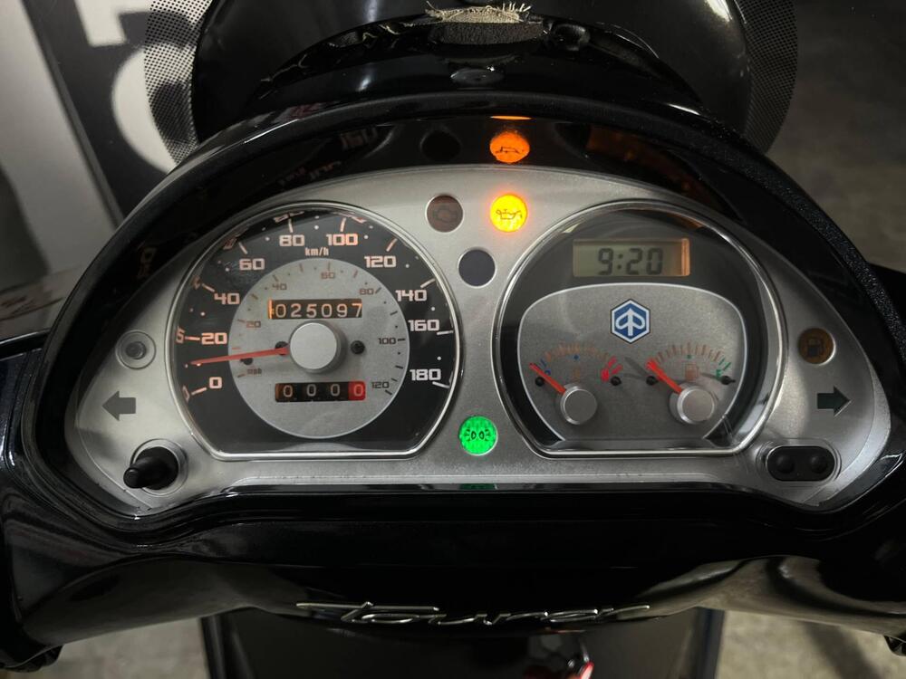 Piaggio Beverly 250 i.e. (2004 - 06) (6)