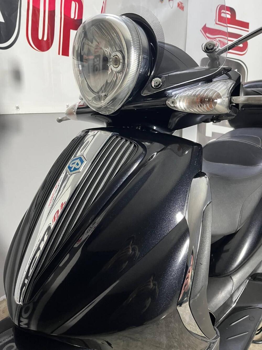 Piaggio Beverly 250 i.e. (2004 - 06) (16)