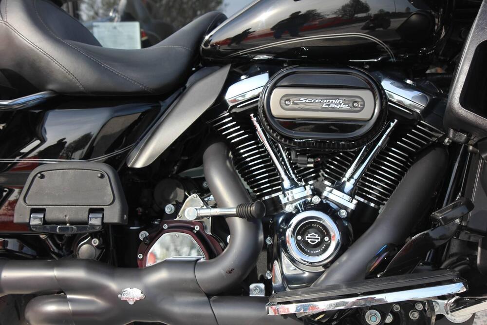 Harley-Davidson 107 Road Glide Ultra (2017 - 18) - FLTRU (7)