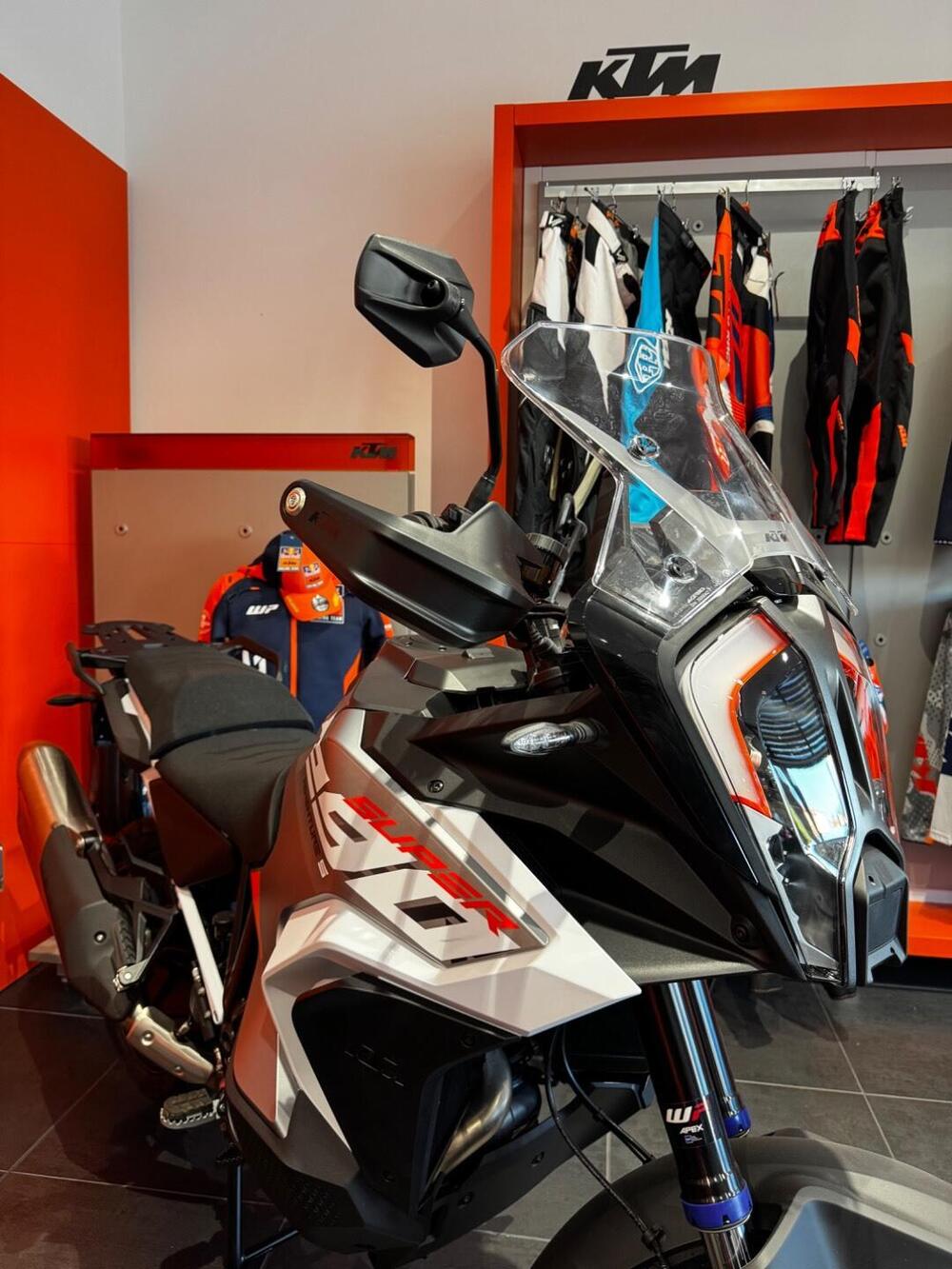 KTM 1290 Super Adventure S (2022 - 25) (2)