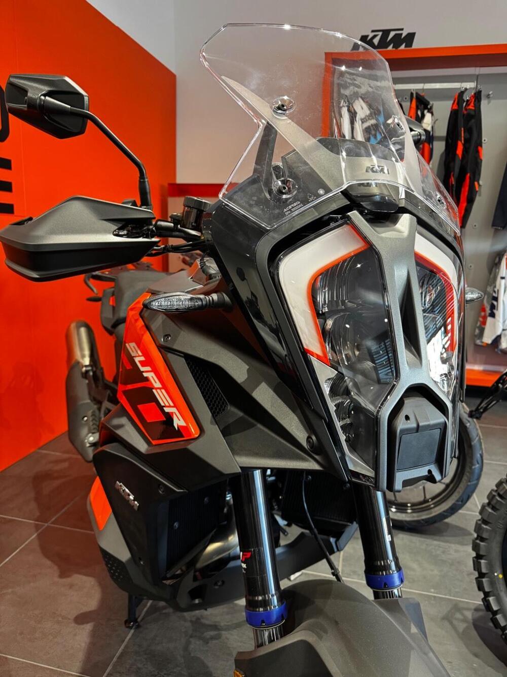 KTM 1290 Super Adventure S (2022 - 25) (2)