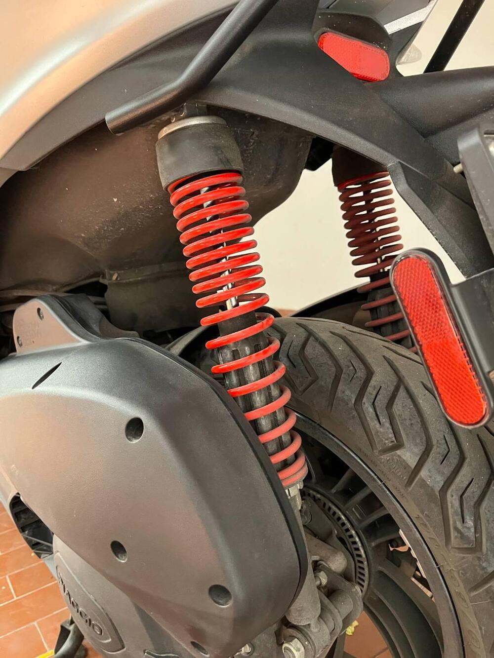 Piaggio MP3 300 ABS Hpe (2021 - 24) (15)