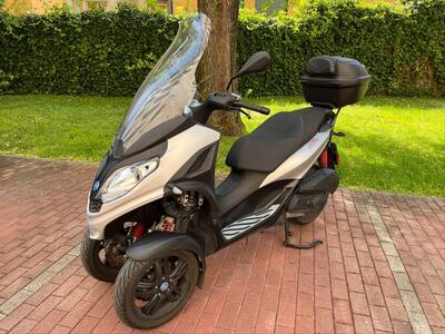 Piaggio MP3 300 ABS Hpe (2021 - 24) usata