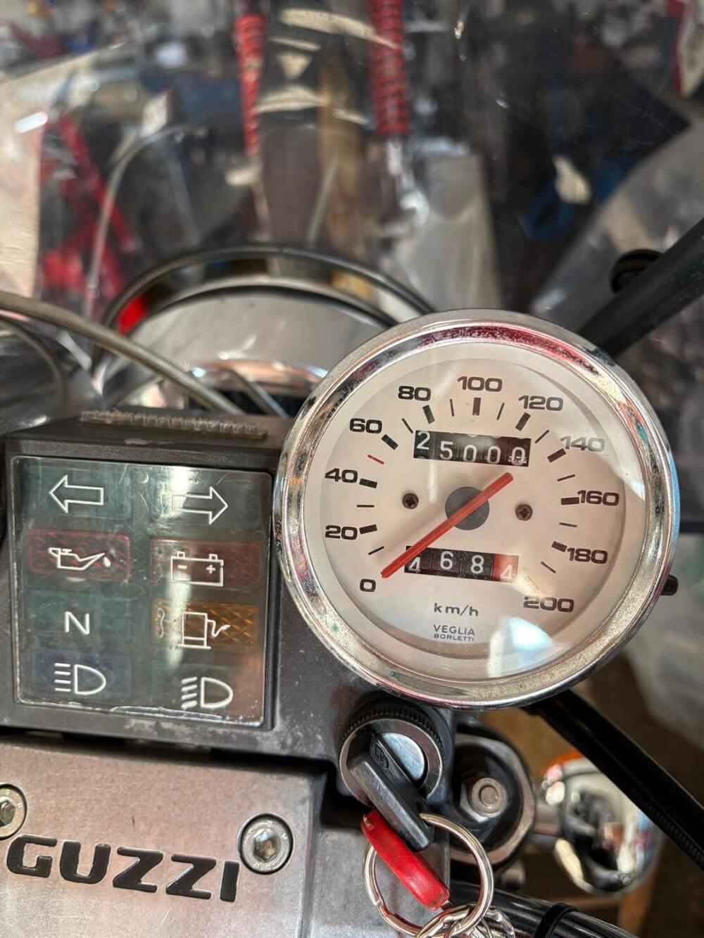 Moto Guzzi Nevada 750 Club (1998 - 01) (3)