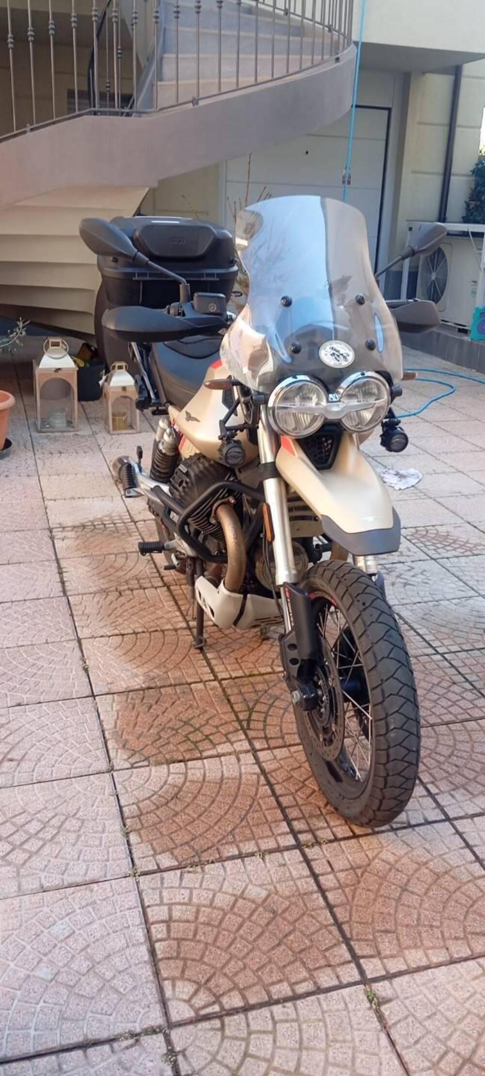 Moto Guzzi V85 TT (2019 - 20) (2)