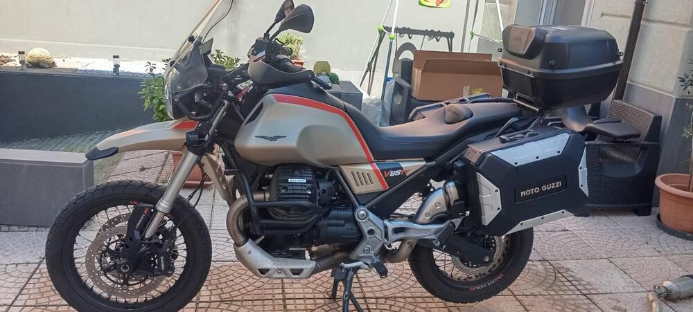 Moto Guzzi V85 TT (2019 - 20) (12)
