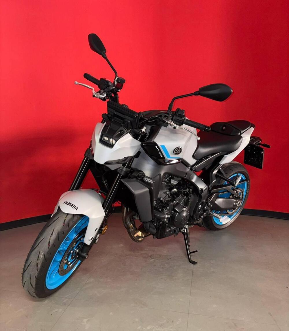 Yamaha MT-09 (2024 - 26) (4)