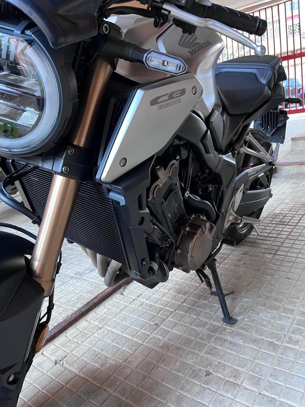 Honda CB 650 R (2019 - 20) (3)