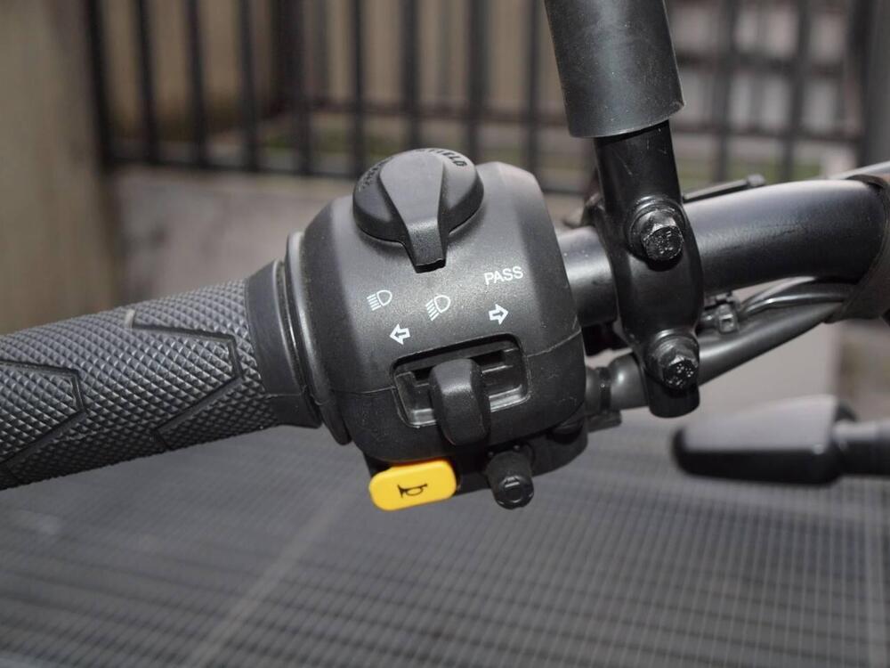 Royal Enfield Guerrilla 450 (2024 - 26) (11)