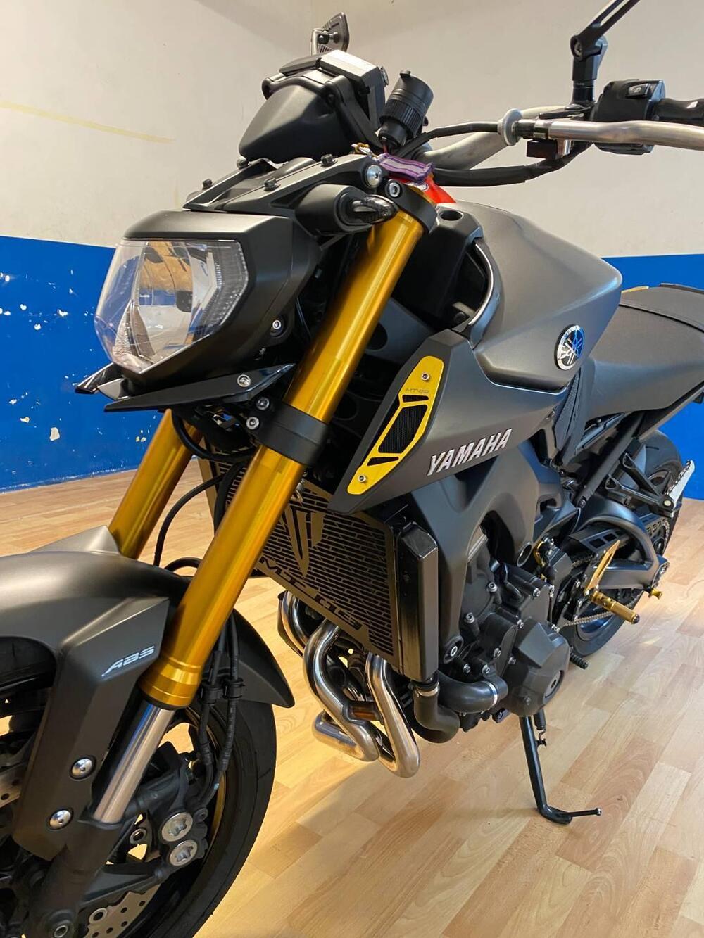 Yamaha MT-09 ABS (2016) (12)
