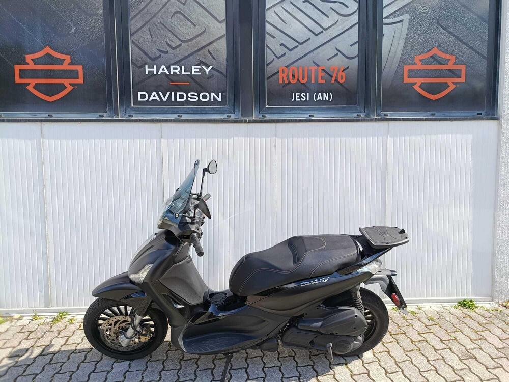 Piaggio Beverly 300 i.e. ABS-ASR (2016 - 20) (6)