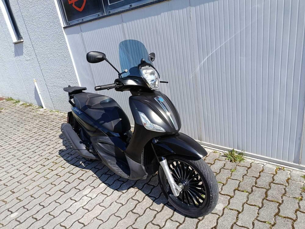 Piaggio Beverly 300 i.e. ABS-ASR (2016 - 20) (3)