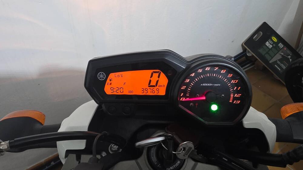 Yamaha XJ6 (2008 - 15) (3)