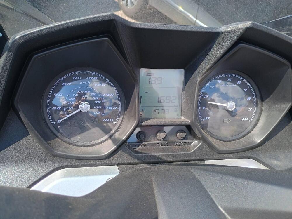 Kymco Downtown 350i TCS (2021 - 25) (3)