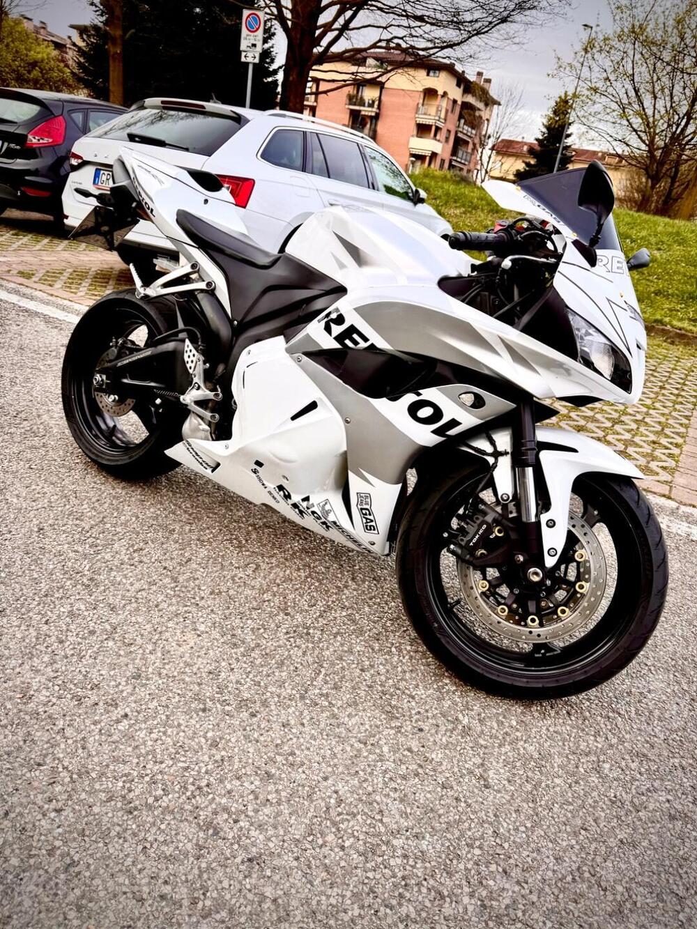 Honda CBR 600 RR (2009 - 12) (2)