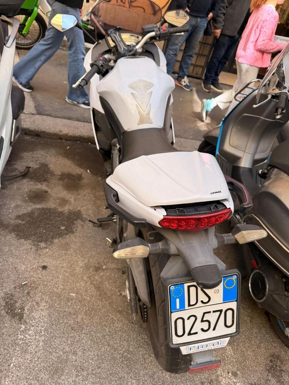 Kawasaki ER-6F (2009 - 11) (2)