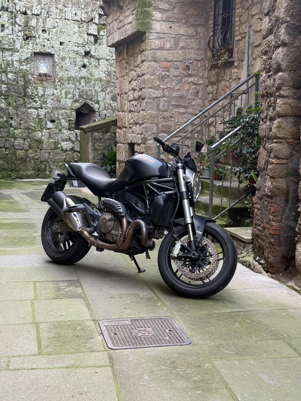 Ducati Monster 821 Dark ABS (2014 - 16)