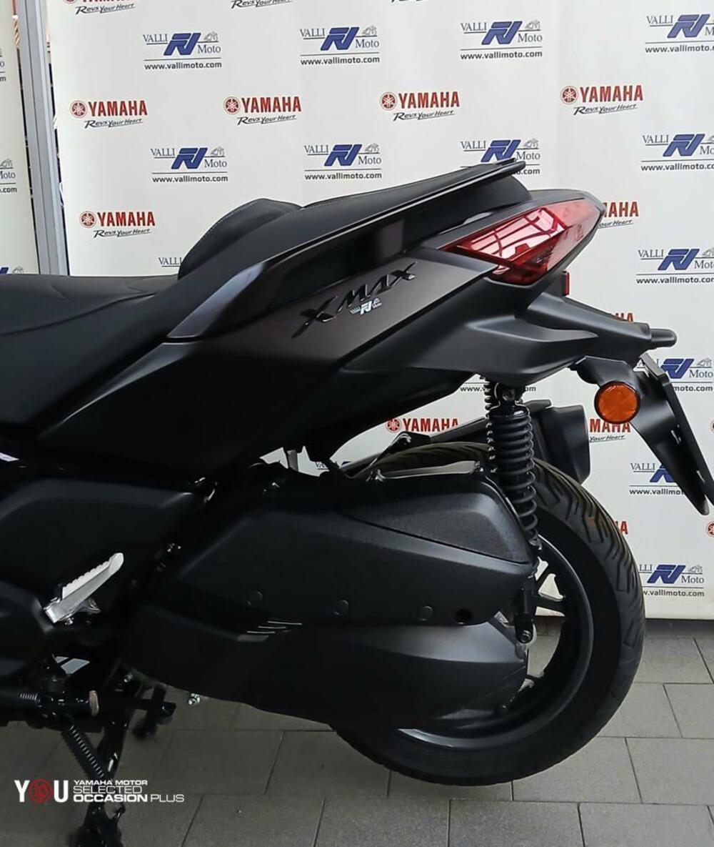 Yamaha X-Max 300 Tech Max (2025 - 26) (4)