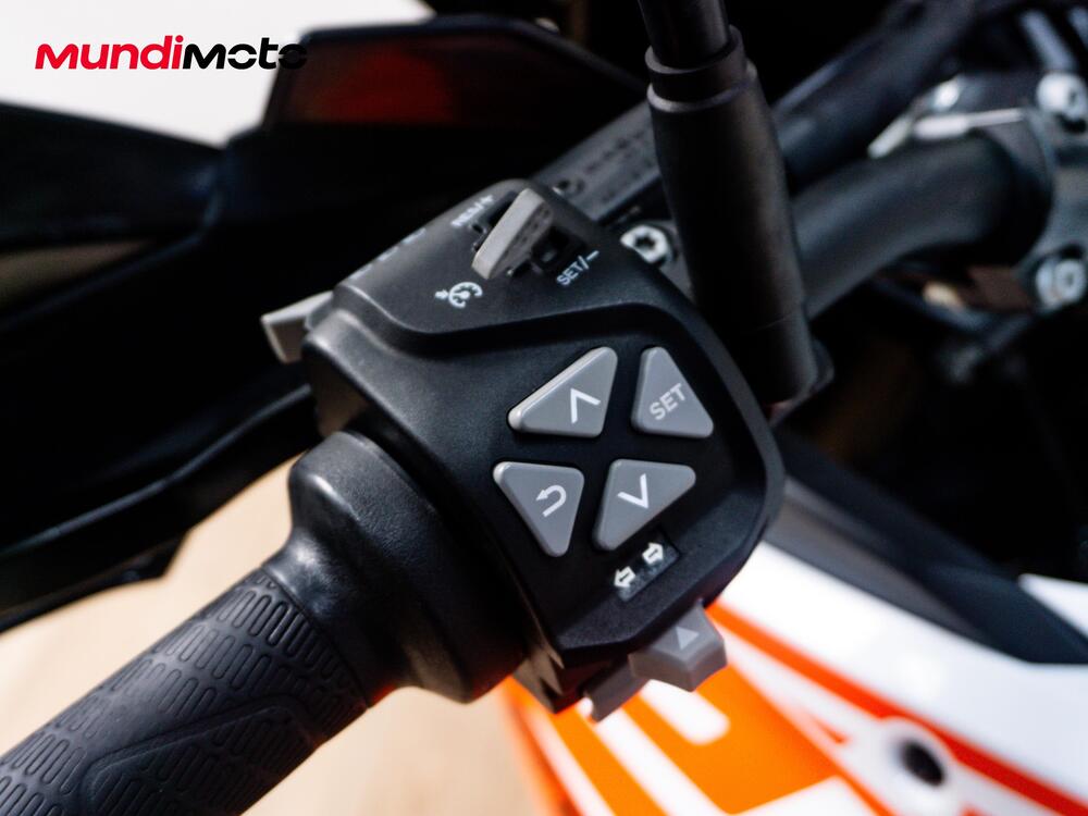 KTM 1290 Super Adventure S (2021) (11)