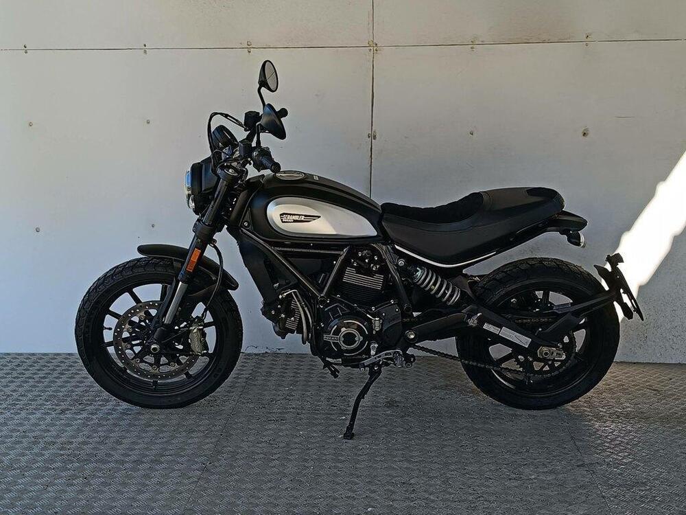 Ducati Scrambler 800 Icon Dark (2020) (5)