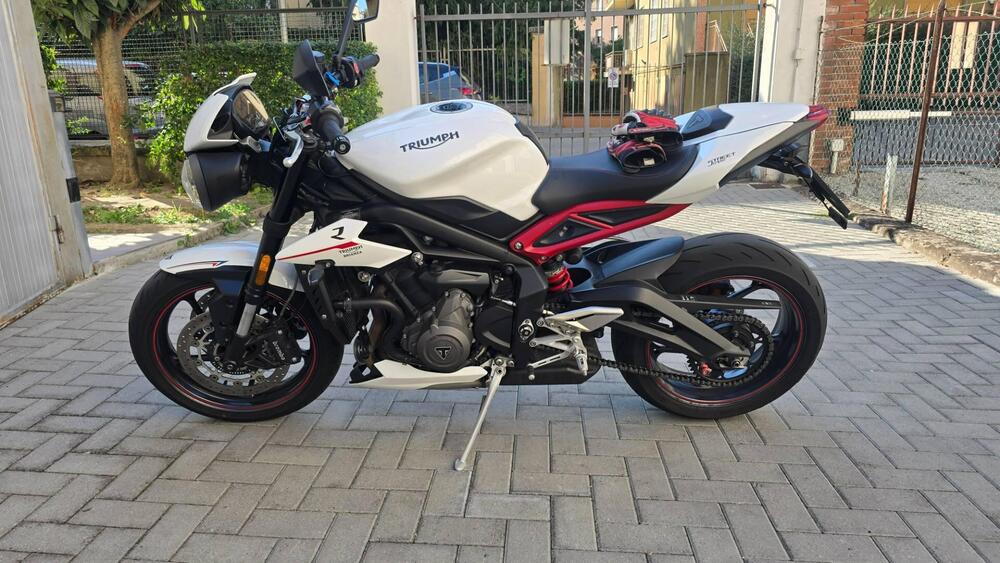 Triumph Street Triple R (2017 - 20) (2)