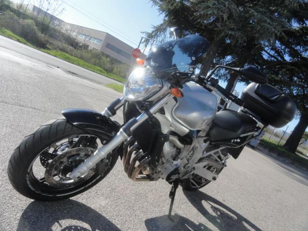 Yamaha FZ6 (2004 - 07) (4)