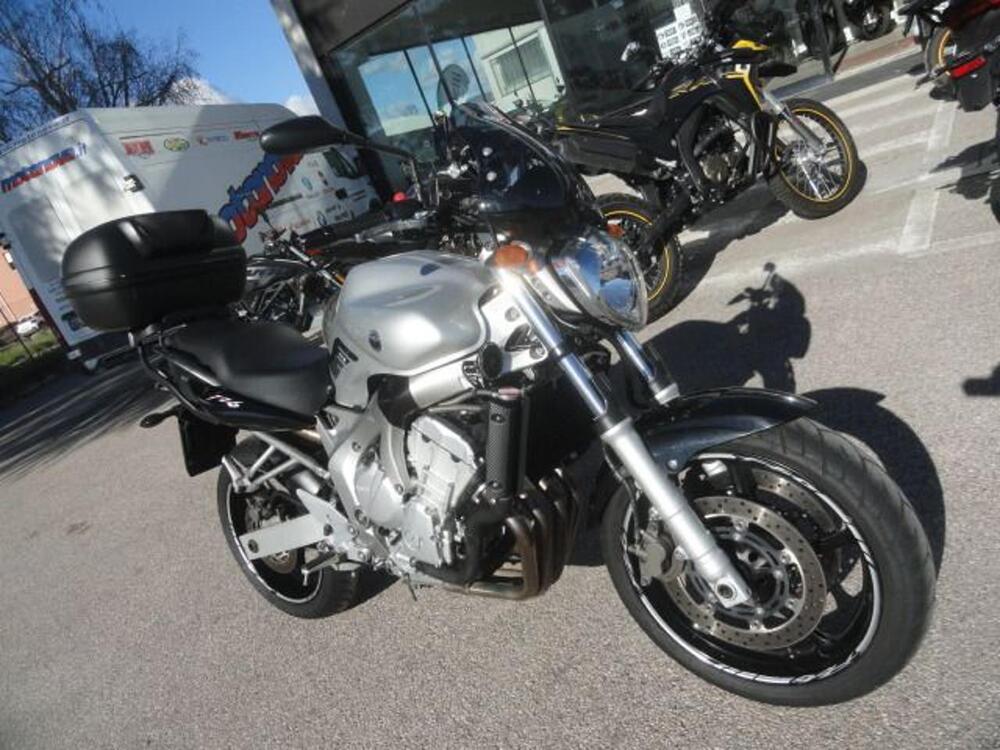 Yamaha FZ6 (2004 - 07) (2)