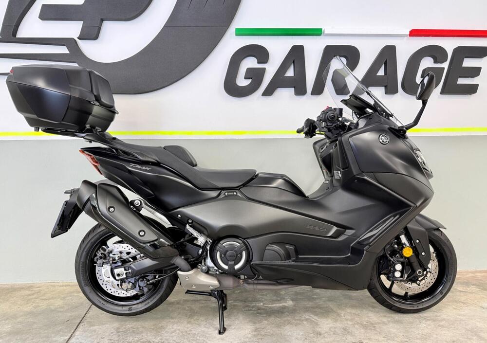 Yamaha T-Max 560 (2022 - 24) (2)