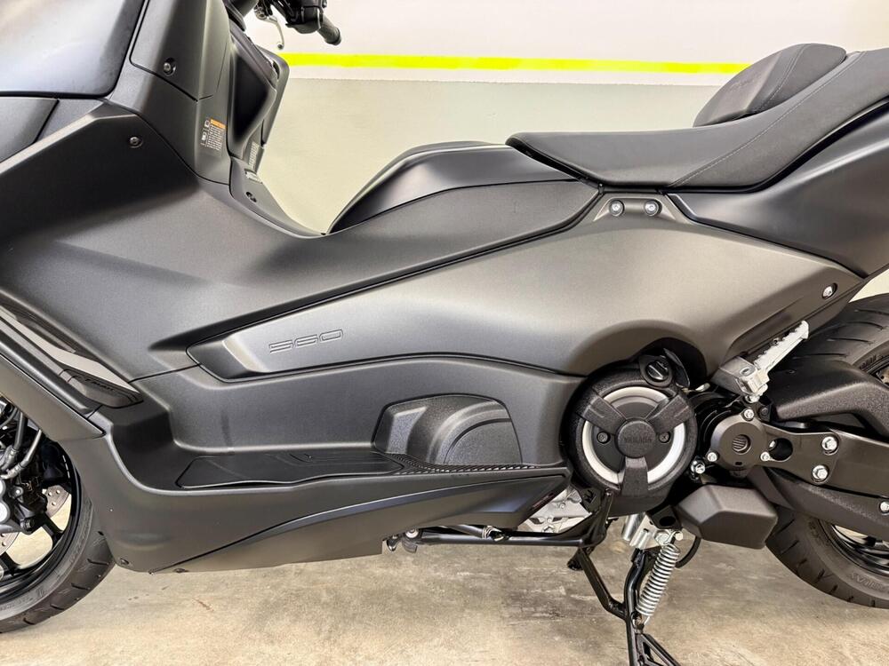 Yamaha T-Max 560 (2022 - 24) (10)