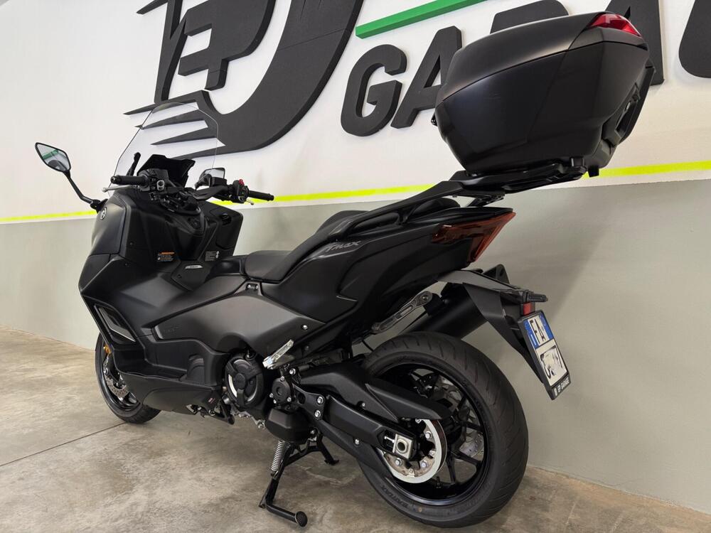 Yamaha T-Max 560 (2022 - 24) (11)