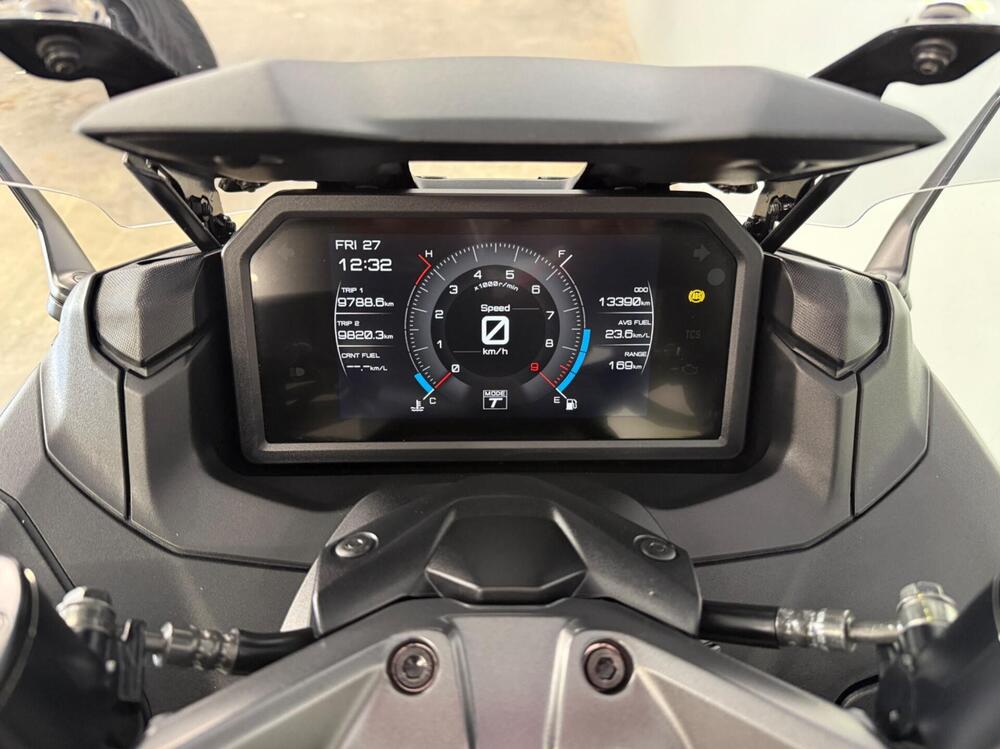 Yamaha T-Max 560 (2022 - 24) (12)