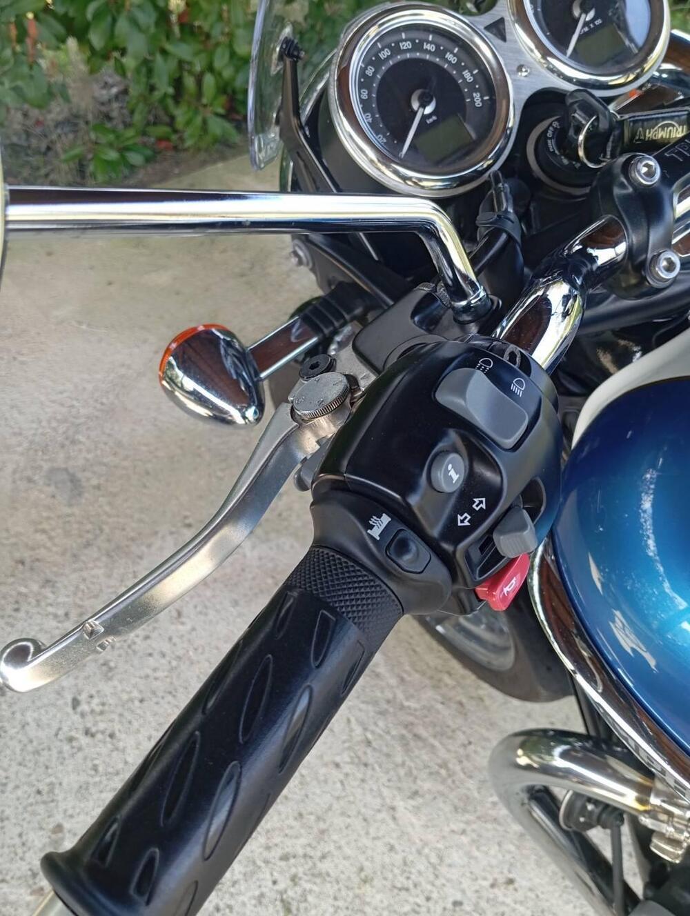 Triumph Bonneville T120 (2021 - 25) (6)