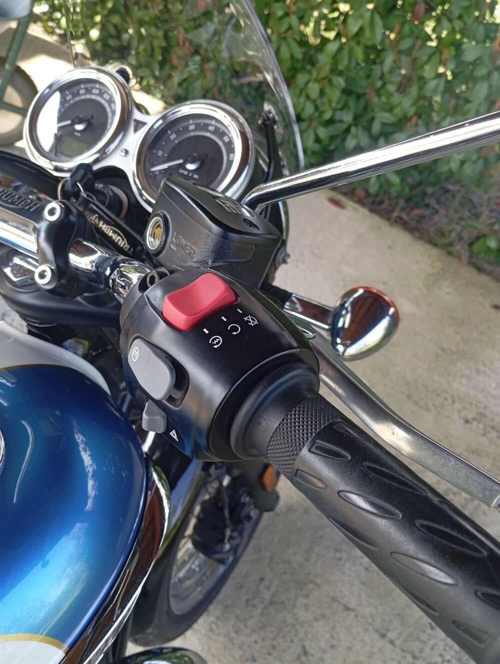 Triumph Bonneville T120 (2021 - 25) (7)