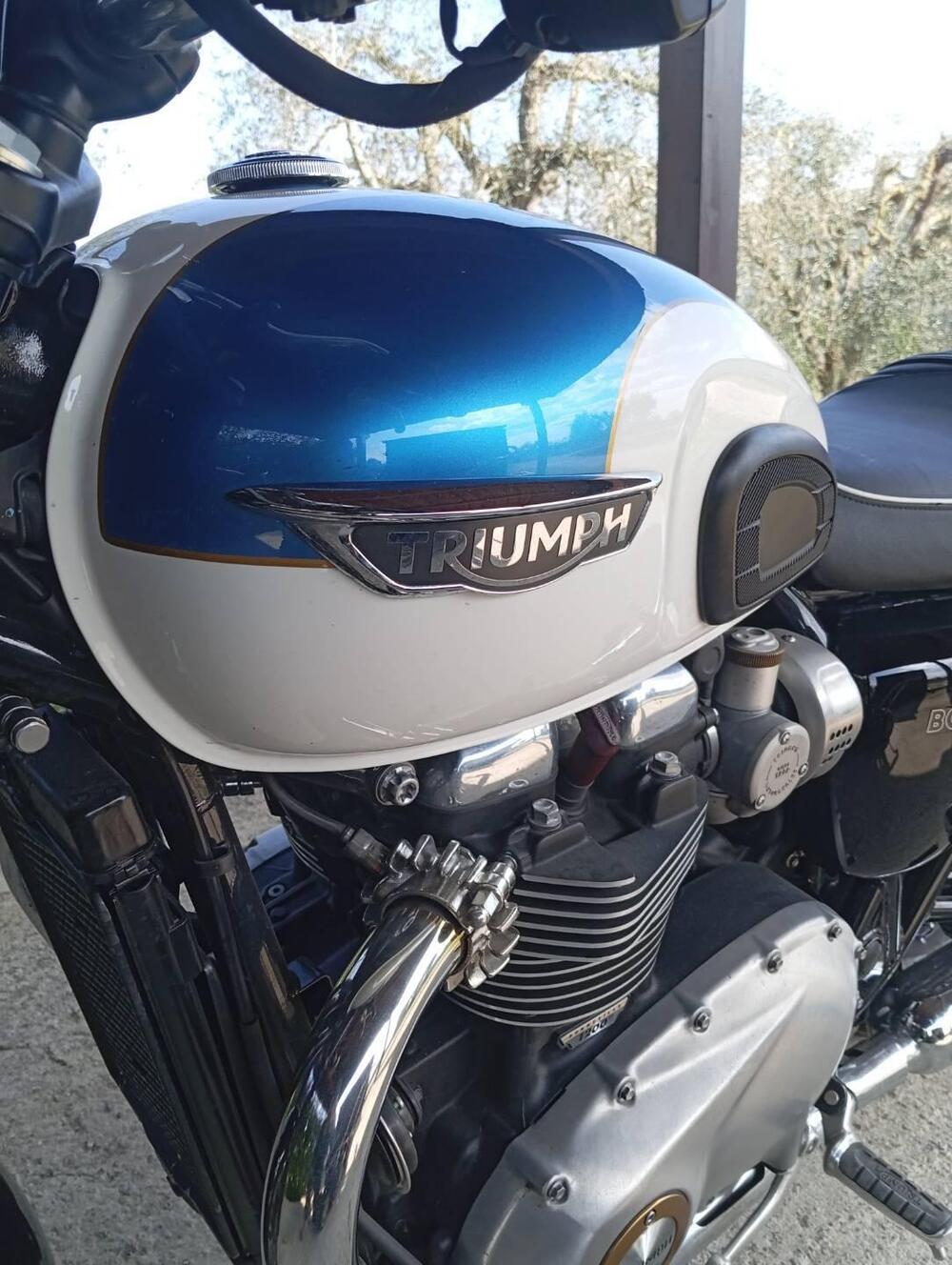 Triumph Bonneville T120 (2021 - 25) (11)