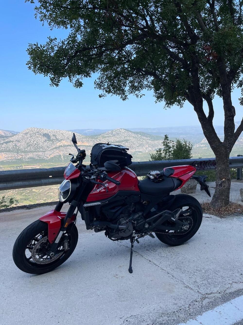 Ducati Monster 937 + (2021 - 25)