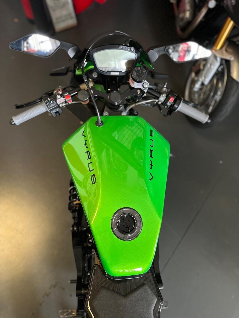 Vyrus 987 C3 4v (2013 - 20) (8)