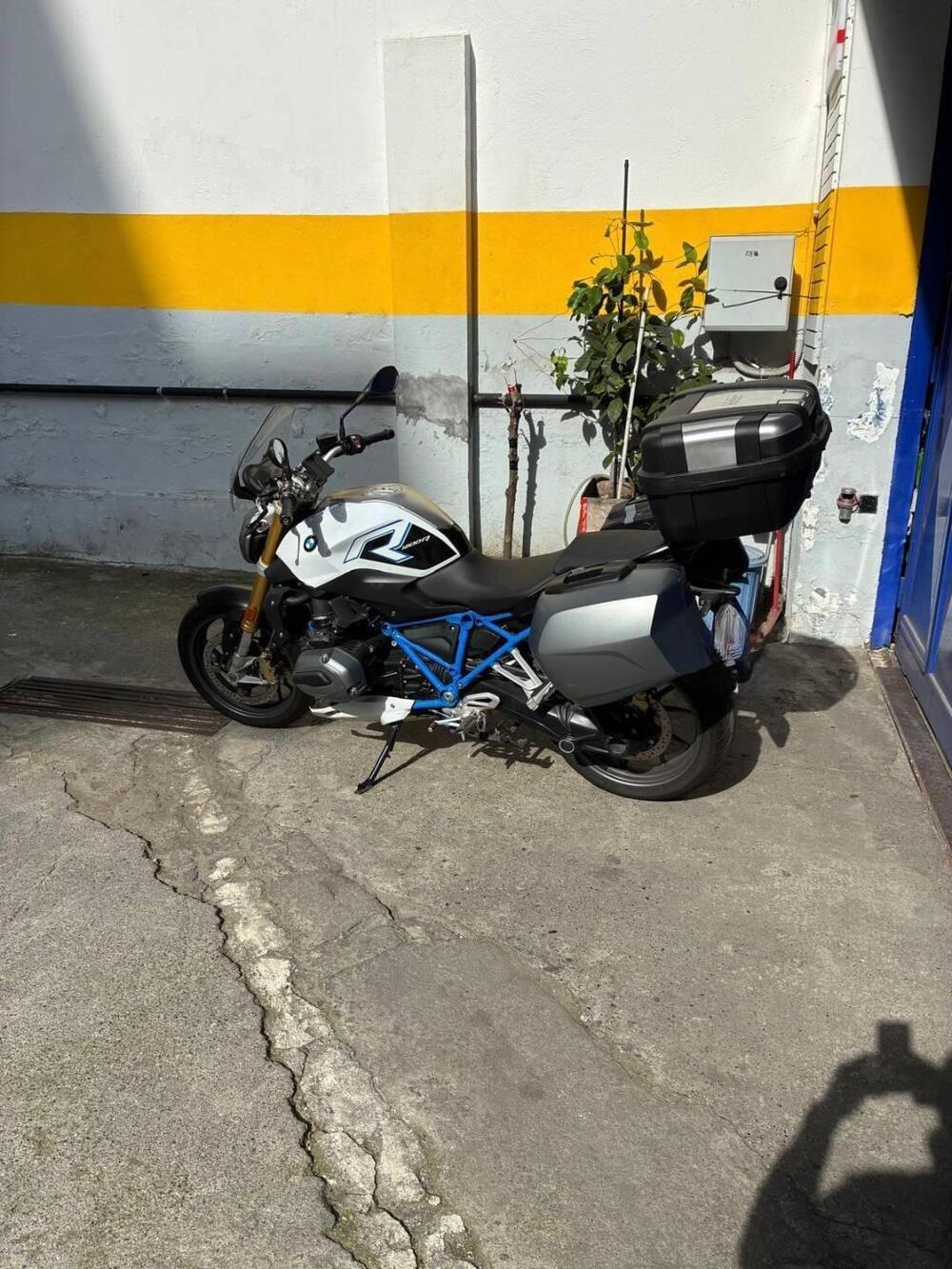 Bmw R 1200 R (2017 - 18) (2)